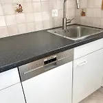 Gian - Close To The Kongresshaus, The Ice Hockey Stadium, Cross-country Skiing, The Eau-la-la Indoor Pool And Wellness, Large Supermarket, 2 Bus Stops, With An Indoor Garage And Fully Equipped Apartamento