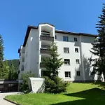 Gian - Close To The Kongresshaus, The Ice Hockey Stadium, Cross-country Skiing, The Eau-la-la Indoor Pool And Wellness, Large Supermarket, 2 Bus Stops, With An Indoor Garage And Fully Equipped Apartamento *