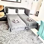 Gian - Close To The Kongresshaus, The Ice Hockey Stadium, Cross-country Skiing, The Eau-la-la Indoor Pool And Wellness, Large Supermarket, 2 Bus Stops, With An Indoor Garage And Fully Equipped * Davos