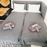 Gian - Close To The Kongresshaus, The Ice Hockey Stadium, Cross-country Skiing, The Eau-la-la Indoor Pool And Wellness, Large Supermarket, 2 Bus Stops, With An Indoor Garage And Fully Equipped Apartamento Davos