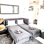 Gian - Close To The Kongresshaus, The Ice Hockey Stadium, Cross-country Skiing, The Eau-la-la Indoor Pool And Wellness, Large Supermarket, 2 Bus Stops, With An Indoor Garage And Fully Equipped Apartamento