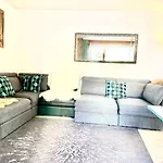 Apartment Gian - Close To The Kongresshaus, The Ice Hockey Stadium, Cross-country Skiing, The Eau-la-la Indoor Pool And Wellness, Large Supermarket, 2 Bus Stops, With An Indoor Garage And Fully Equipped