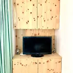 Gian - Close To The Kongresshaus, The Ice Hockey Stadium, Cross-country Skiing, The Eau-la-la Indoor Pool And Wellness, Large Supermarket, 2 Bus Stops, With An Indoor Garage And Fully Equipped Apartamento