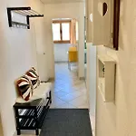 Gian - Close To The Kongresshaus, The Ice Hockey Stadium, Cross-country Skiing, The Eau-la-la Indoor Pool And Wellness, Large Supermarket, 2 Bus Stops, With An Indoor Garage And Fully Equipped Apartamento Davos