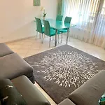 Gian - Close To The Kongresshaus, The Ice Hockey Stadium, Cross-country Skiing, The Eau-la-la Indoor Pool And Wellness, Large Supermarket, 2 Bus Stops, With An Indoor Garage And Fully Equipped * Davos