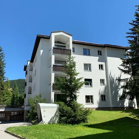 Gian - Close To The Kongresshaus, The Ice Hockey Stadium, Cross-country Skiing, The Eau-la-la Indoor Pool And Wellness, Large Supermarket, 2 Bus Stops, With An Indoor Garage And Fully Equipped Lägenhet *