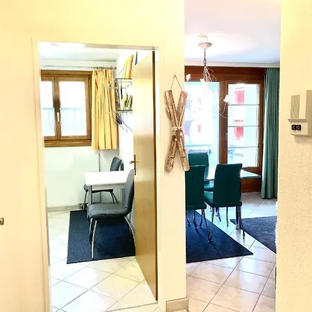 Lägenhet Gian - Close To The Kongresshaus, The Ice Hockey Stadium, Cross-country Skiing, The Eau-la-la Indoor Pool And Wellness, Large Supermarket, 2 Bus Stops, With An Indoor Garage And Fully Equipped Davos