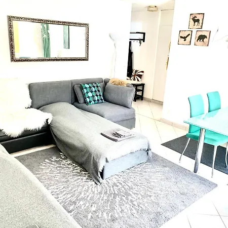 Appartement Gian - Close To The Kongresshaus, The Ice Hockey Stadium, Cross-country Skiing, The Eau-la-la Indoor Pool And Wellness, Large Supermarket, 2 Bus Stops, With An Indoor Garage And Fully Equipped