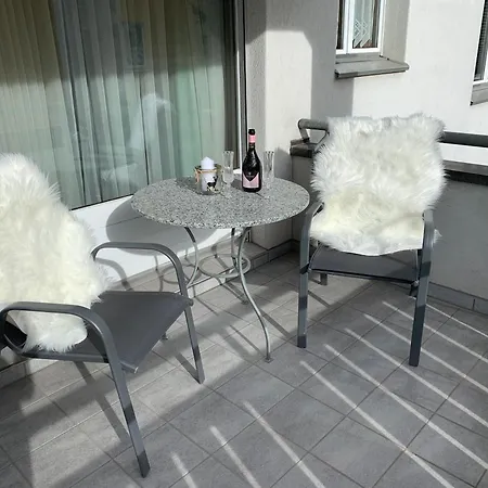 Gian - Close To The Kongresshaus, The Ice Hockey Stadium, Cross-country Skiing, The Eau-la-la Indoor Pool And Wellness, Large Supermarket, 2 Bus Stops, With An Indoor Garage And Fully Equipped Apartamento *