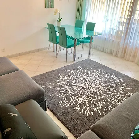 Gian - Close To The Kongresshaus, The Ice Hockey Stadium, Cross-country Skiing, The Eau-la-la Indoor Pool And Wellness, Large Supermarket, 2 Bus Stops, With An Indoor Garage And Fully Equipped * Давос