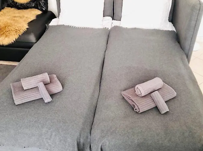 Gian - Close To The Kongresshaus, The Ice Hockey Stadium, Cross-country Skiing, The Eau-la-la Indoor Pool And Wellness, Large Supermarket, 2 Bus Stops, With An Indoor Garage And Fully Equipped Apartamento Davos