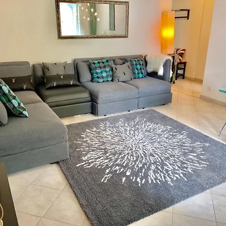 Gian - Close To The Kongresshaus, The Ice Hockey Stadium, Cross-country Skiing, The Eau-la-la Indoor Pool And Wellness, Large Supermarket, 2 Bus Stops, With An Indoor Garage And Fully Equipped * דאבוס
